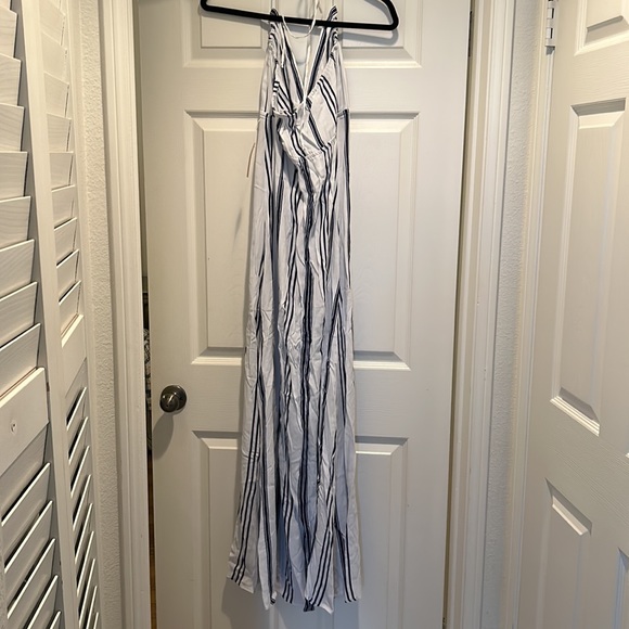 NWT Flynn Skye halter blue & white stripe dress, size M. - Picture 5 of 6